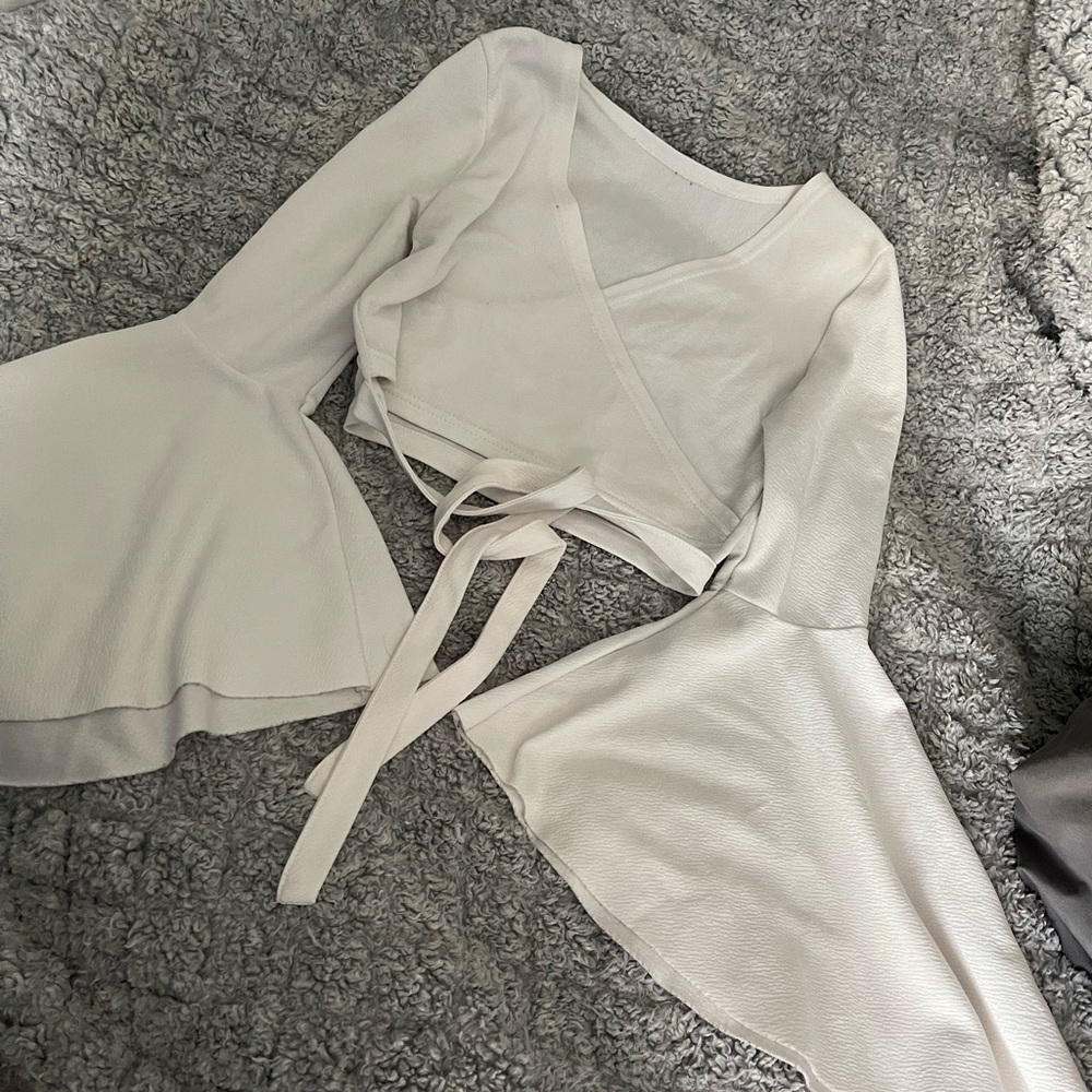 Woman top with bell sleeves